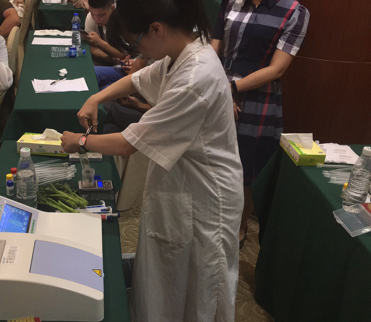 番禺區(qū)農(nóng)產(chǎn)品質(zhì)量安全形式分析會(huì)暨農(nóng)產(chǎn)品質(zhì)量安全法規(guī)及業(yè)務(wù)技能培訓(xùn)會(huì)圓滿結(jié)束